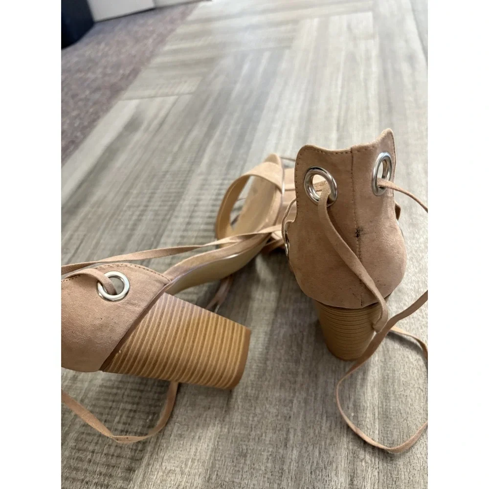 ShoeDazzle Shoes Womens Size 8.5 Nude Beige Kynzie‎ Block Heel Lace Up Sandals